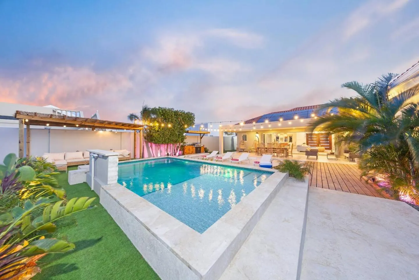 Villa Amara Lux Stay Near Arashi Beach By Lucha Palm Beach Ferienhaus