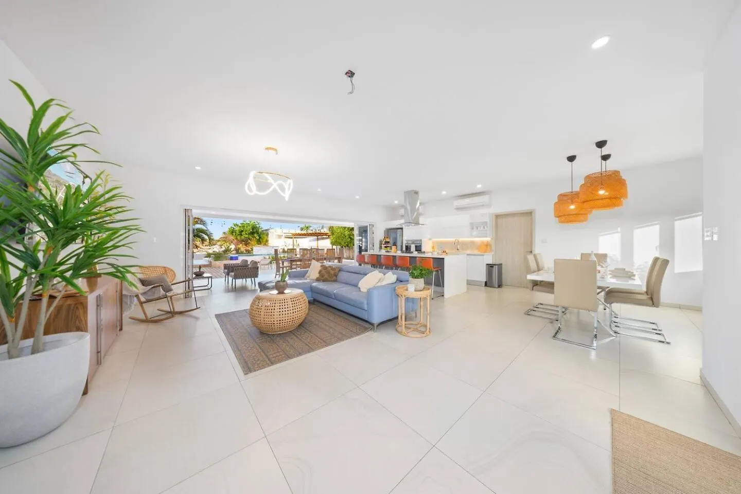 Villa Amara Lux Stay Near Arashi Beach By Lucha Palm Beach Ferienhaus