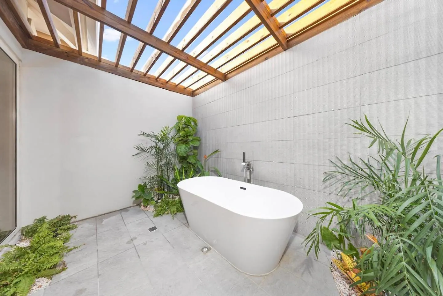 בית נופש פאלם ביץ' Villa Amara Lux Stay Near Arashi Beach By Lucha